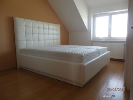 čalouněná postel 6005-2 MILOS na soklu
